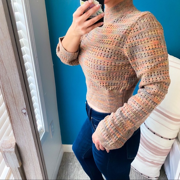 Few Left- CHRISSI• CROPPED KNIT SWEATER - Multicolor - Picture 5 of 13